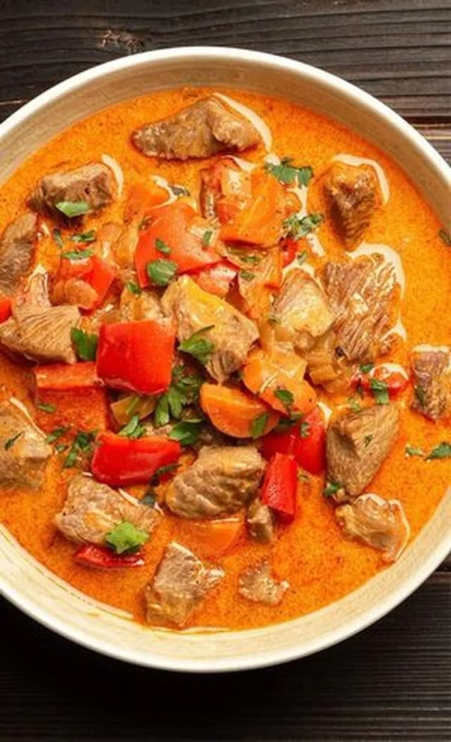 Przepis na Indyk w czerwonym curry z mlekiem kokosowym 