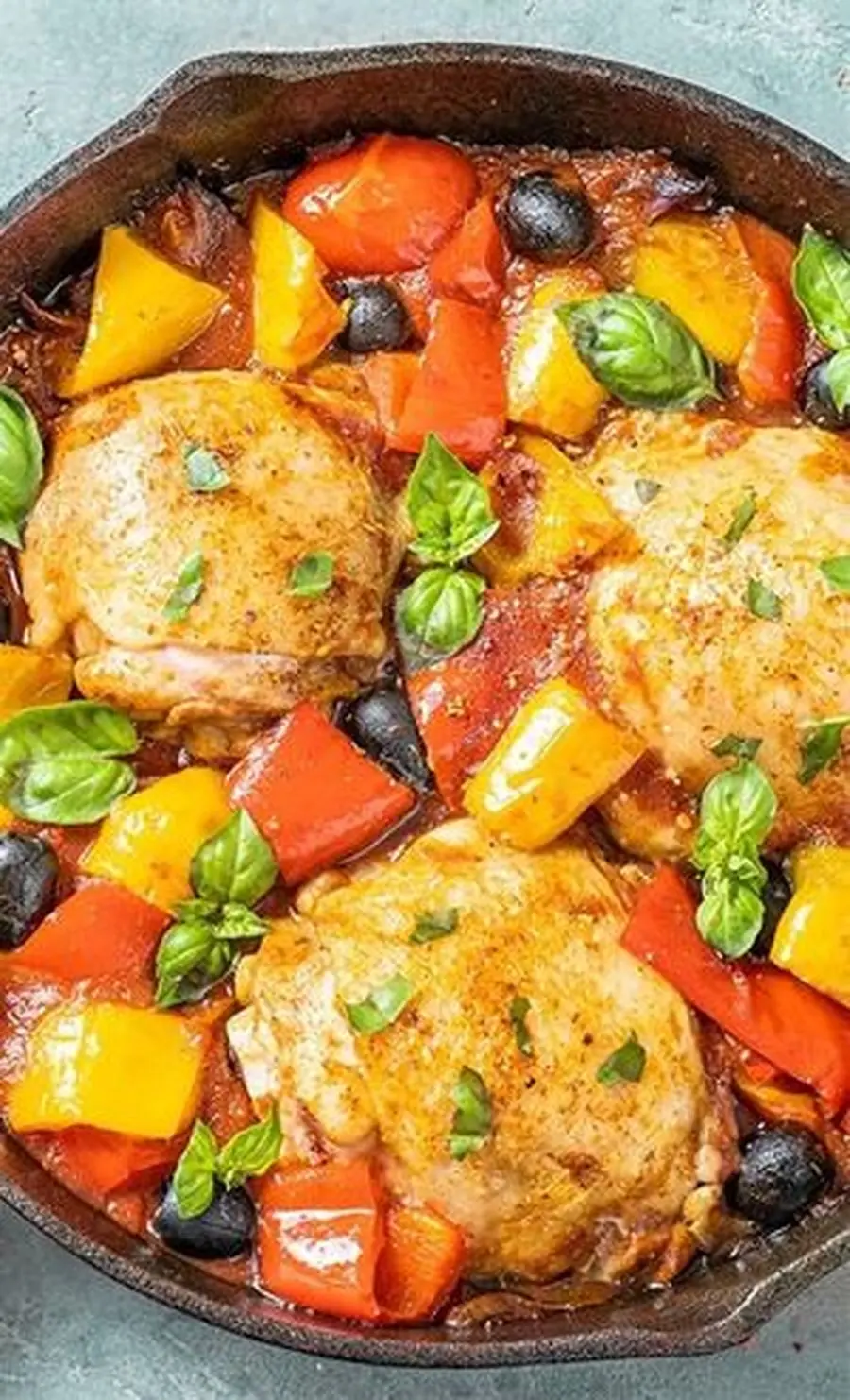 Przepis na Jesienne ratatouille z filetem z udźca kurczaka - składniki. Czyli Jak ugotować i jak przygotować Jesienne ratatouille z filetem z udźca kurczaka - składniki.