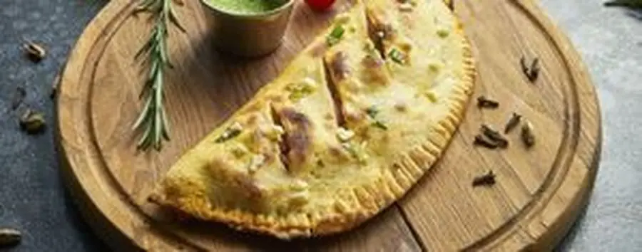 Przepis na Włoskie Calzone. Czyli Jak ugotować i jak przygotować Włoskie Calzone.