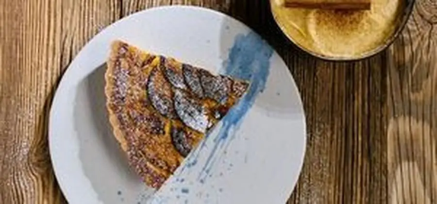 Przepis na Tarta goździkowo-cynamonowa z jabłkami i kremem. Czyli Jak ugotować i jak przygotować Tarta goździkowo-cynamonowa z jabłkami i kremem.