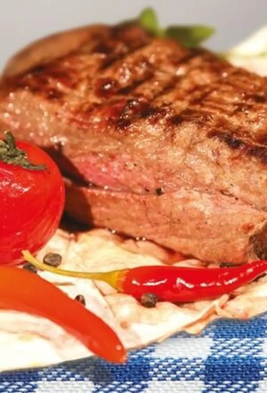 Przepis na Łopatka na ostro pieczona w rękawie. Czyli Jak ugotować i jak przygotować Łopatka na ostro pieczona w rękawie.
