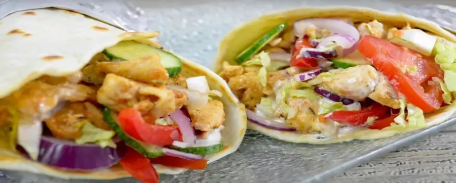 Przepis na Domowa tortilla z kurczakiem i warzywami . Czyli Jak ugotować i jak przygotować Domowa tortilla z kurczakiem i warzywami .