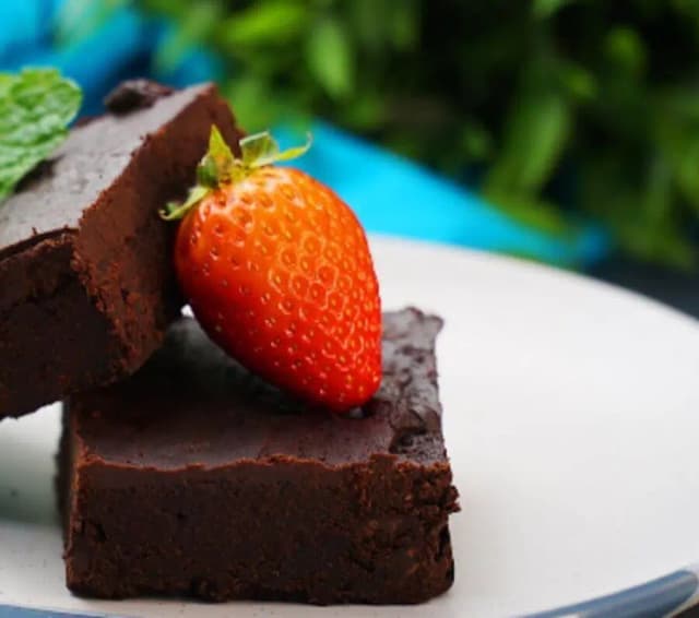 Przepis na Brownie z polewą czekoladową