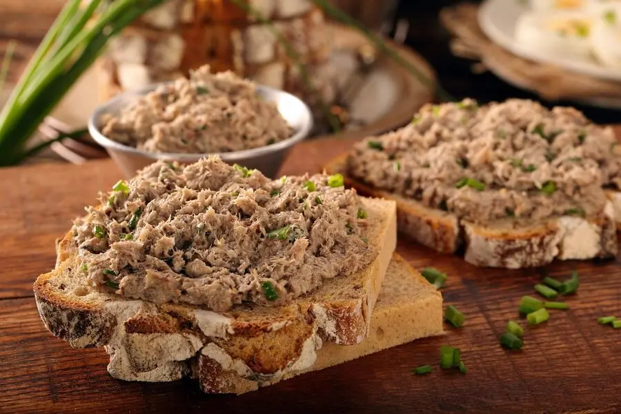 Przepis na Pasta z tuńczyka ze szczypiorkiem. Czyli Jak ugotować i jak przygotować Pasta z tuńczyka ze szczypiorkiem.
