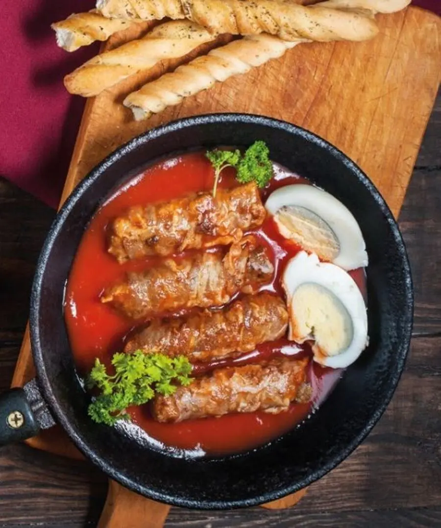 Przepis na Zrazy zawijane w boczku . Czyli Jak ugotować i jak przygotować Zrazy zawijane w boczku .