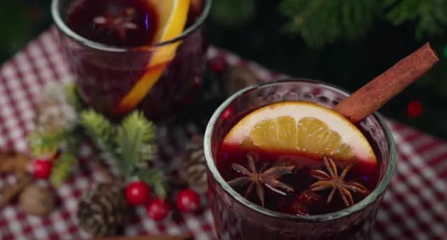 Przepis na Świąteczne grzane wino