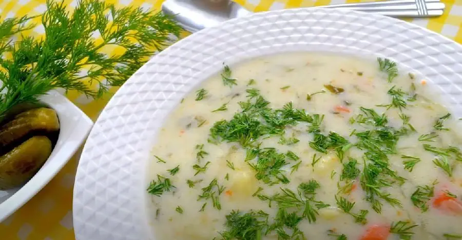 Przepis na Zupa ogórkowa z ziemniakami zabielana. Czyli Jak ugotować i jak przygotować Zupa ogórkowa z ziemniakami zabielana.