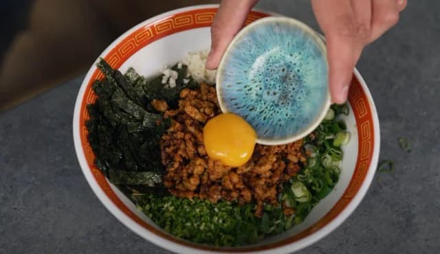Przepis na Tajwańska Mazesoba - Prawdziwy Ramen