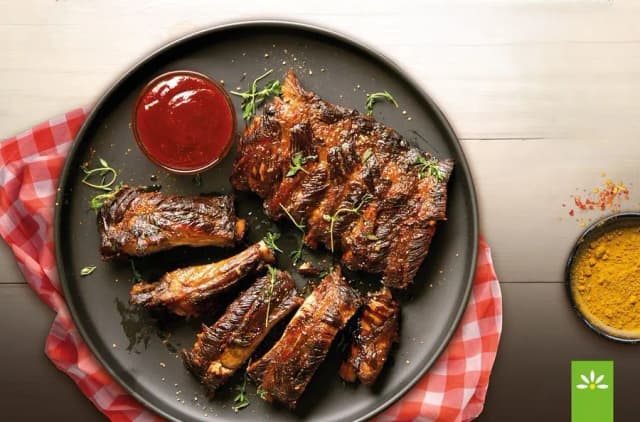 Przepis na Grillowane żeberka w pikantnej glazurze