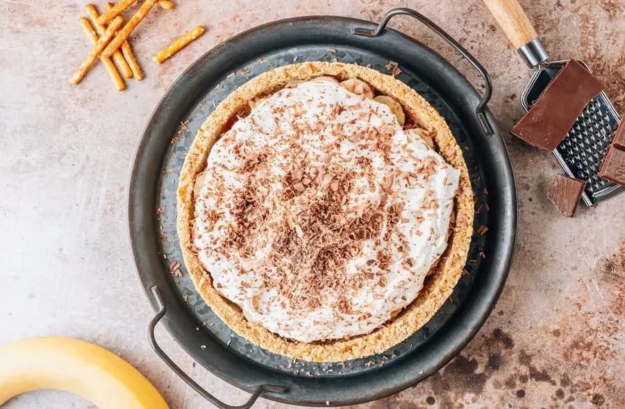 Przepis na Błyskawiczne ciasto banoffee bez pieczenia. Czyli Jak ugotować i jak przygotować Błyskawiczne ciasto banoffee bez pieczenia.