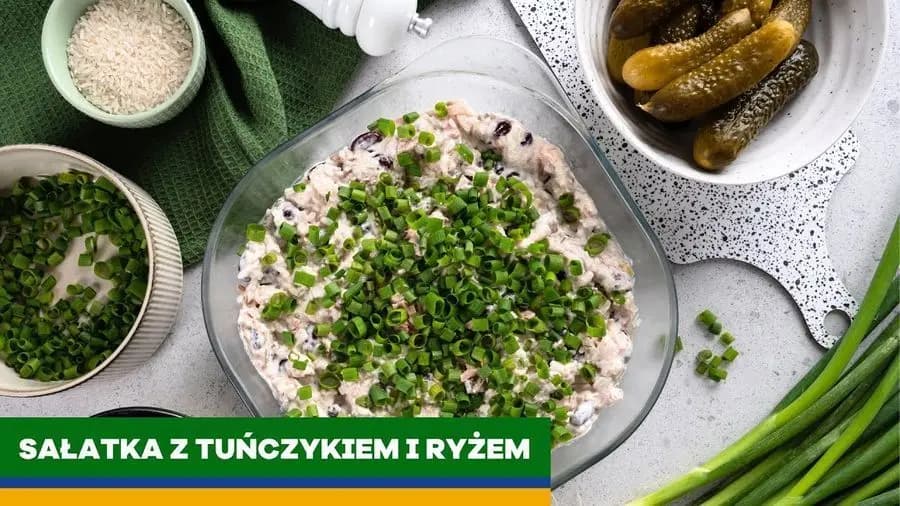 Przepis na Sałatka z tuńczykiem i ryżem. Czyli Jak ugotować i jak przygotować Sałatka z tuńczykiem i ryżem.