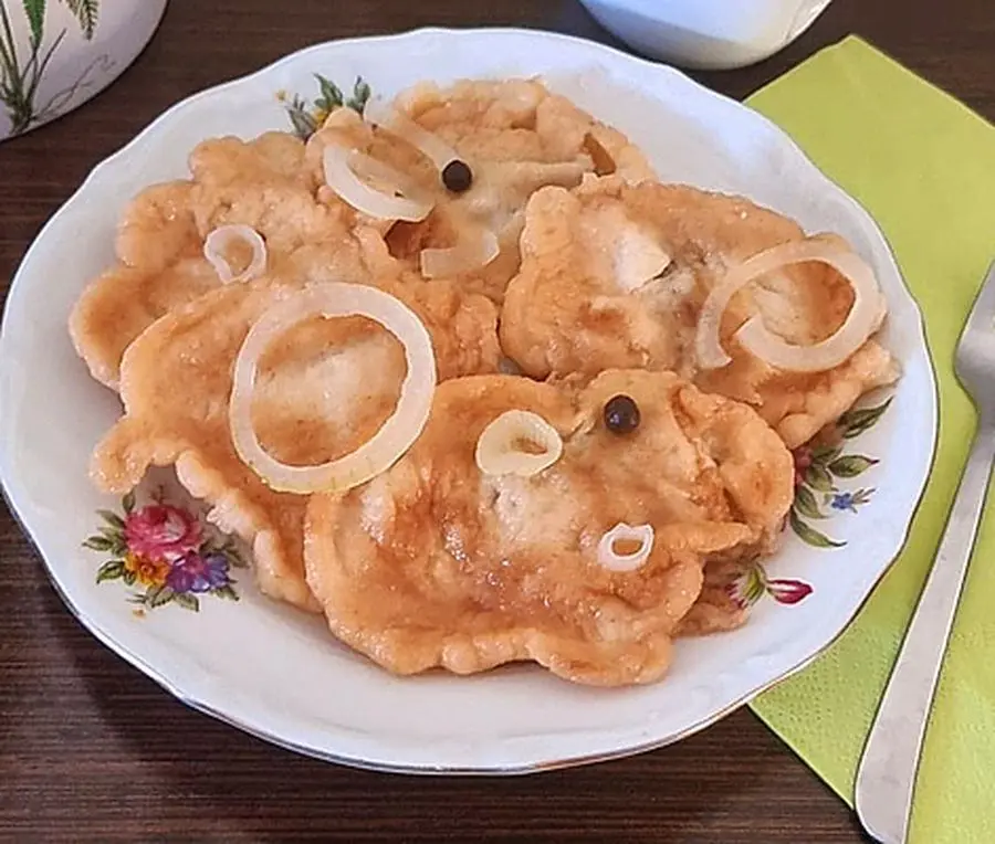 Przepis na Śledzie w cieście naleśnikowym w zalewie octowej. Czyli Jak ugotować i jak przygotować Śledzie w cieście naleśnikowym w zalewie octowej.